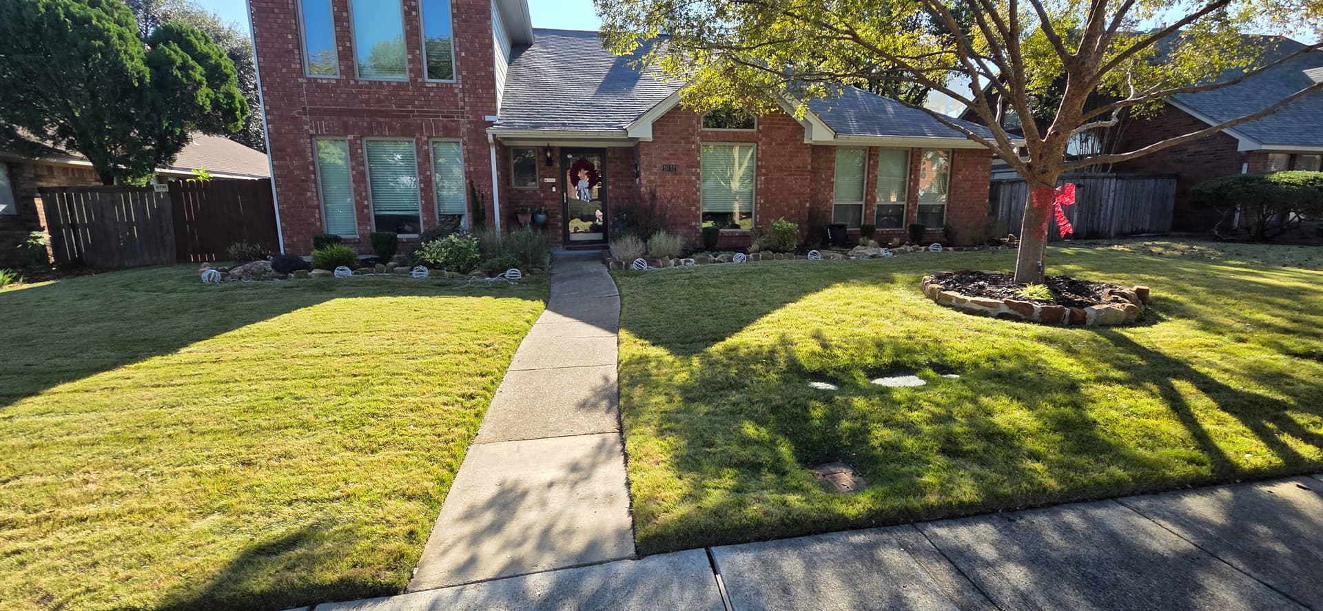 Gallery photos for Leaf Cleanup and Lawn Precision in Lewisville TX: Image #4