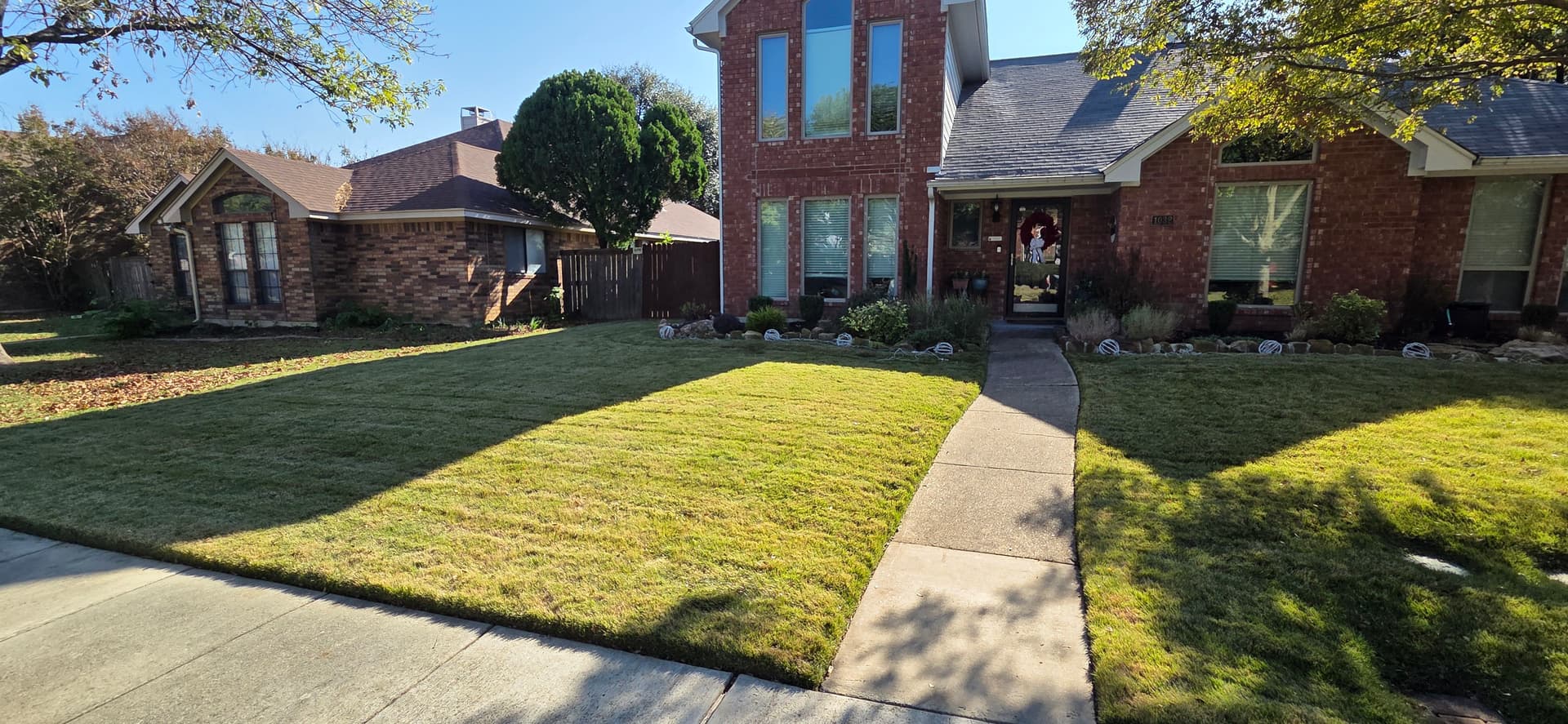 Gallery photos for Leaf Cleanup and Lawn Precision in Lewisville TX: Image #2